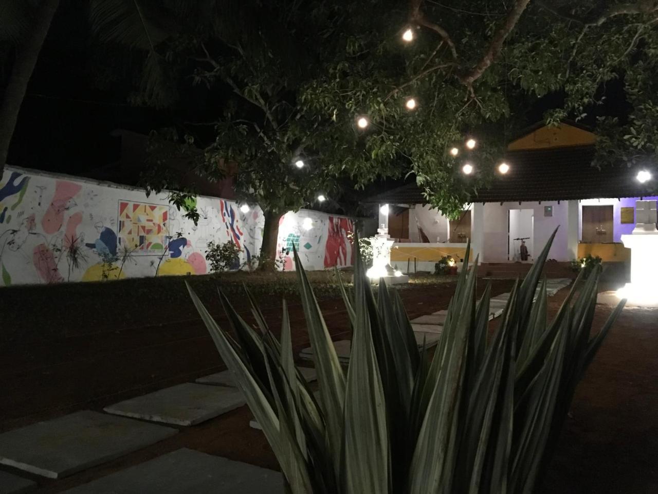 Anjuna By Roadhouse Hostels Goa 外观 照片